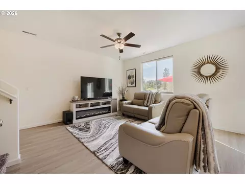 4087 SW 42nd St, Gresham, OR 97080 photo 12