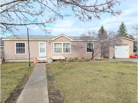 2209 Terra Lea Ct, La Grande, OR 97850
