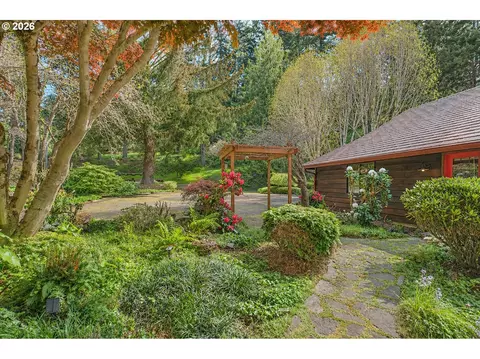 Exterior - 89366 Dahlin Rd, Florence, OR 97439 photo 9 of 14