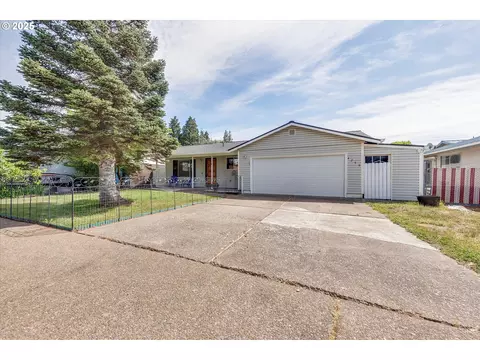 4296 Birch N Ave, Keizer, OR 97303