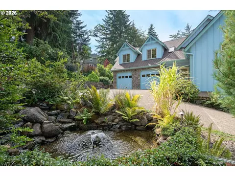 Exterior - 3046 Summit Sky Blvd, Eugene, OR 97405 photo 11 of 13