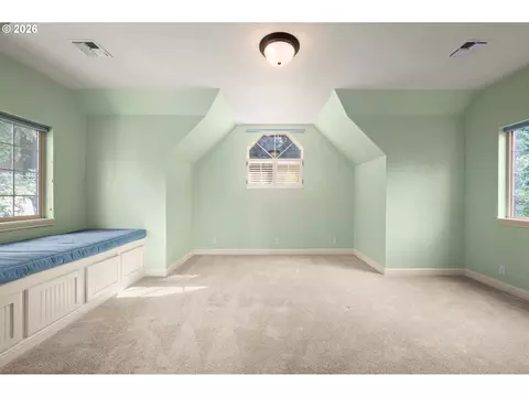 Bedroom - 3046 Summit Sky Blvd, Eugene, OR 97405 photo 7 of 10