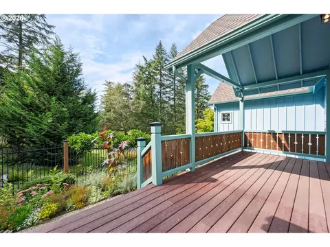 Exterior - 3046 Summit Sky Blvd, Eugene, OR 97405 photo 5 of 13