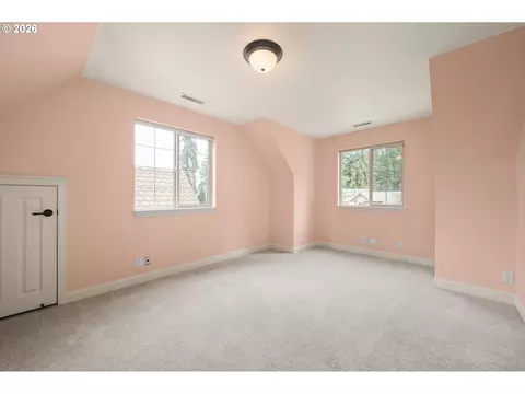 Bedroom - 3046 Summit Sky Blvd, Eugene, OR 97405 photo 9 of 10
