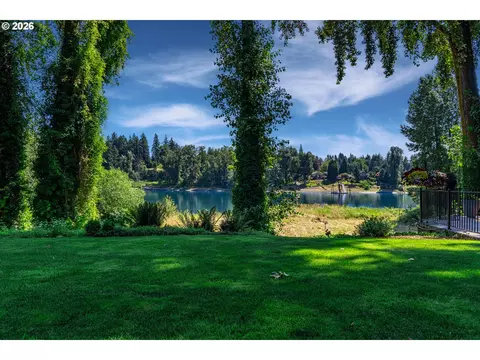 View/Area - 5075 Mapleton Dr, West Linn, OR 97068 photo 1 of 2