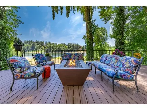 Exterior - 5075 Mapleton Dr, West Linn, OR 97068 photo 3 of 5