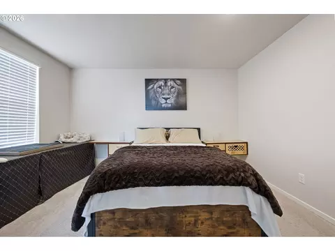2743 V St, Springfield, OR 97477 photo 14