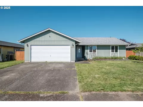 3197 Columbine St, Lebanon, OR 97355