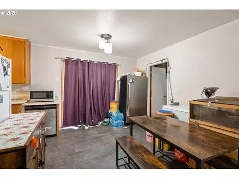 Kitchen - 548 NE Fir St, Pilot Rock, OR 97868 photo 1 of 3