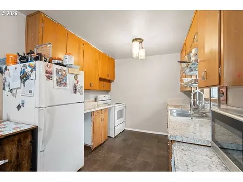 Kitchen - 548 NE Fir St, Pilot Rock, OR 97868 photo 3 of 3