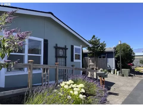 11635 Ernst Ct, Nehalem, OR 97131