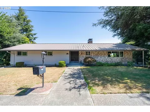 2520 Koos Bay Blvd, Coos Bay, OR 97420