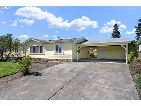 145 River Rd #13, Junction City, OR 97448