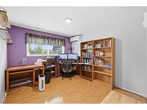 Other - 1082 Dondea St, Springfield, OR 97478 photo 5 of 10