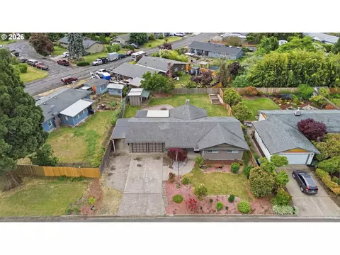 View/Area - 1082 Dondea St, Springfield, OR 97478 photo 1 of 2