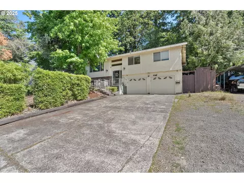 17830 Oatfield Rd, Gladstone, OR 97027