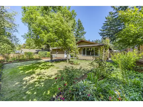 Exterior - 2258 Brittany St, Eugene, OR 97405 photo 7 of 12