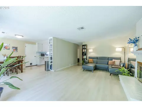 Living - 2258 Brittany St, Eugene, OR 97405 photo 3 of 4