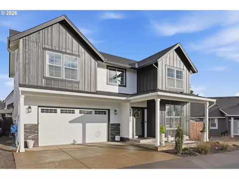 14252 Hillock Ln, Oregon City, OR 97045