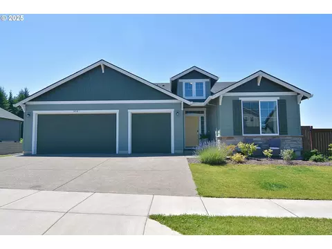 910 Marie St, Mount Angel, OR 97362