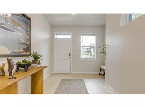 Entry Way - 3525 SW Mawrcrest Ave, Gresham, OR 97080 photo 1 of 2