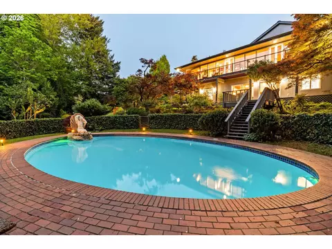 2415 Fairmount Blvd, Eugene, OR 97403