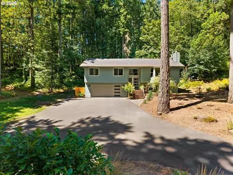 30475 SW Riverwood Dr, West Linn, OR 97068