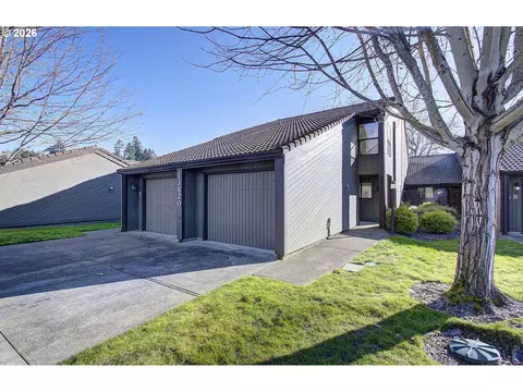 13820 NW 10th Ct, Vancouver, WA 98685