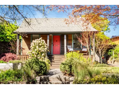 615 SE Spokane St, Portland, OR 97202