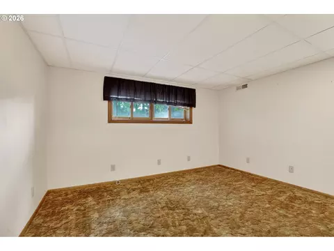 Bedroom - 3678 W Powell Loop, Gresham, OR 97030 photo 4 of 4
