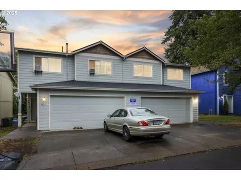 38111 Trimble Ln, Sandy, OR 97055