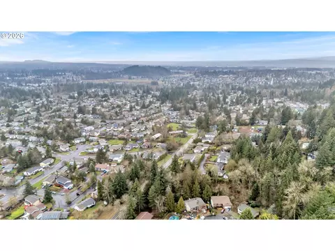 View/Area - 1320 SW 31st St, Gresham, OR 97080 photo 3 of 4