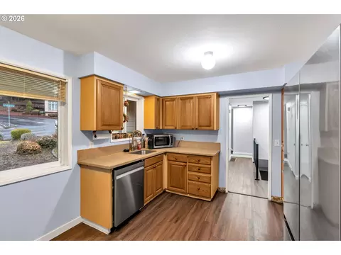 Kitchen - 1320 SW 31st St, Gresham, OR 97080 photo 3 of 3