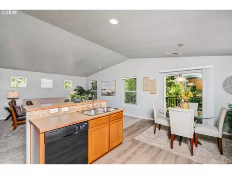 Other - 4868 Glacier Dr, Springfield, OR 97478 photo 3 of 5