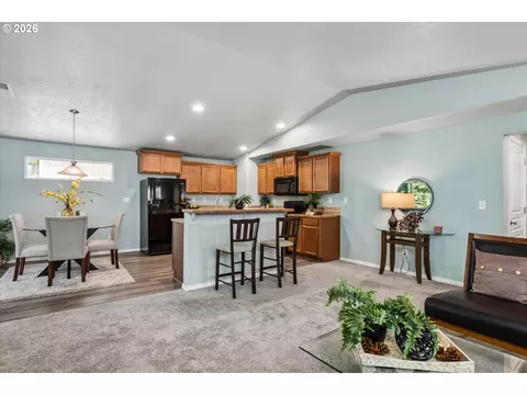 Other - 4868 Glacier Dr, Springfield, OR 97478 photo 2 of 5