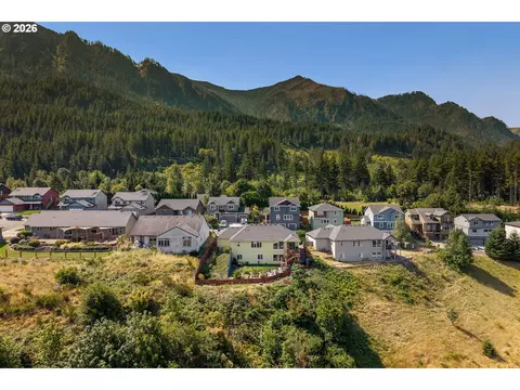 959 SE Windsong Dr, Cascade Locks, OR 97014 photo 3