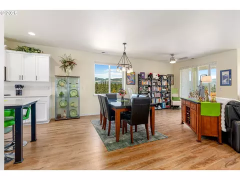 959 SE Windsong Dr, Cascade Locks, OR 97014 photo 12