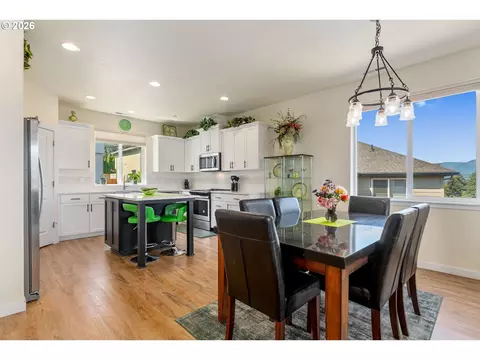 959 SE Windsong Dr, Cascade Locks, OR 97014 photo 9