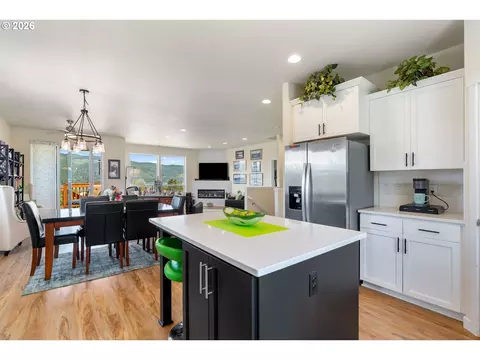 959 SE Windsong Dr, Cascade Locks, OR 97014 photo 8