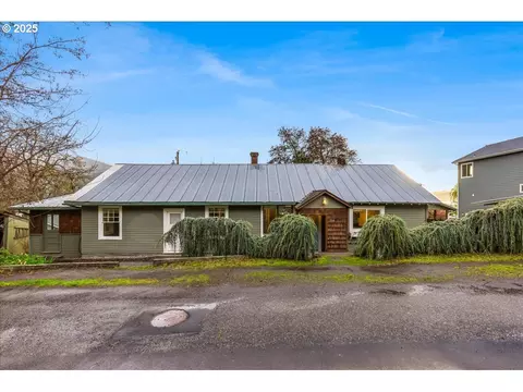 510 Tacoma Ave, Lyle, WA 98635