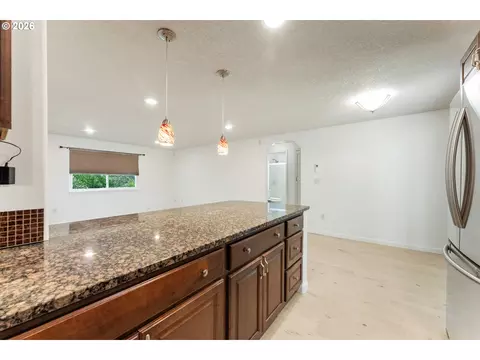 159 SW Florence Ave #45, Gresham, OR 97080 photo 3