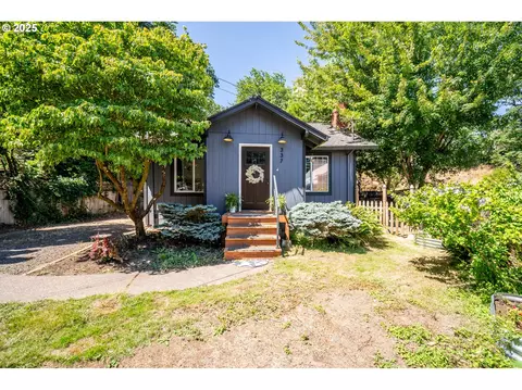 337 Park Way St, Saint Helens, OR 97051