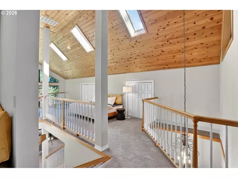 Entry Way - 18685 E Aschoff Rd, Rhododendron, OR 97049 photo 1 of 1