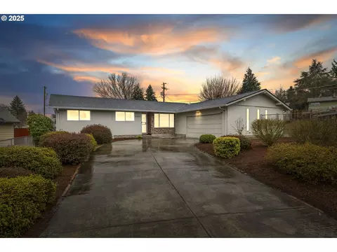 8003 NW Old Orchard Dr, Vancouver, WA 98665