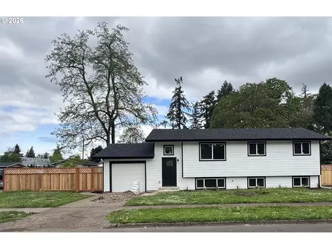 853 Shangri La Ave NE, Salem, OR 97303