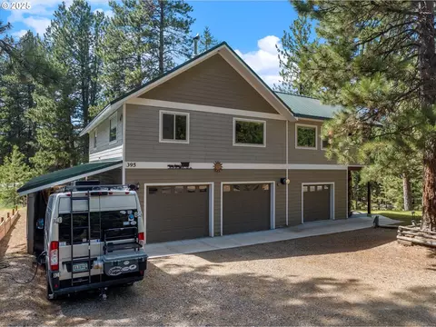 395 Bonanza St, Sumpter, OR 97877
