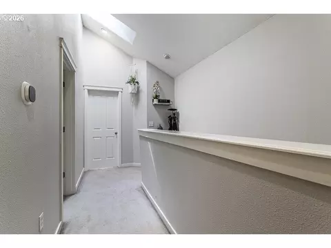 Entry Way - 2508 NW 2nd Ter, Gresham, OR 97030 photo 2 of 2