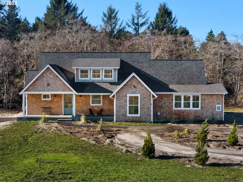 90214 Hobie Rd, Warrenton, OR 97146