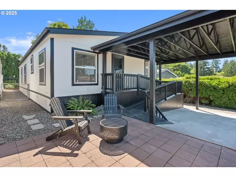 37600 Sunset St #23, Sandy, OR 97055