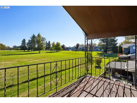 Exterior - 1302 NE Hogan Dr #169, Gresham, OR 97030 photo 6 of 7